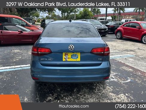 Used 2017 Volkswagen Jetta SE FWD image 8