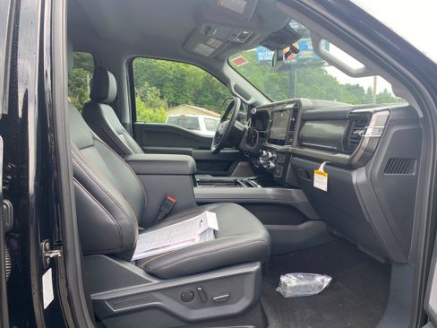 New 2026 Ford F550 4x4 Crew Cab image 30