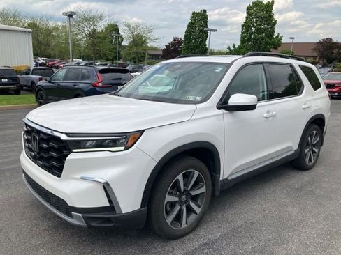 Used 2025 Honda Pilot Elite image 9