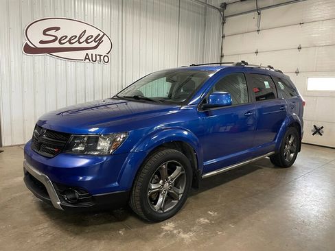 Used 2015 Dodge Journey Crossroad w/ Driver Convenience Group image 1