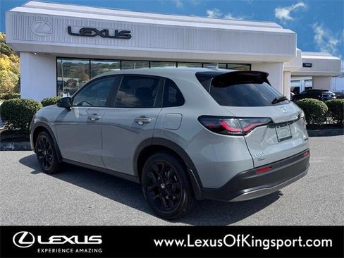 Used 2025 Honda HR-V Sport image 3