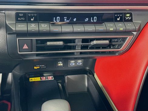 Used 2025 Toyota Camry XSE FWD image 16
