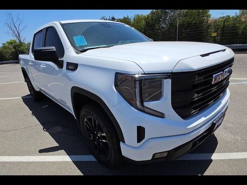 Used 2023 GMC Sierra 1500 Elevation AWD/4WD image 2