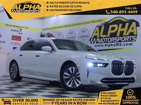 Used 2024 BMW i7 xDrive60 w/ Premium Package image 1