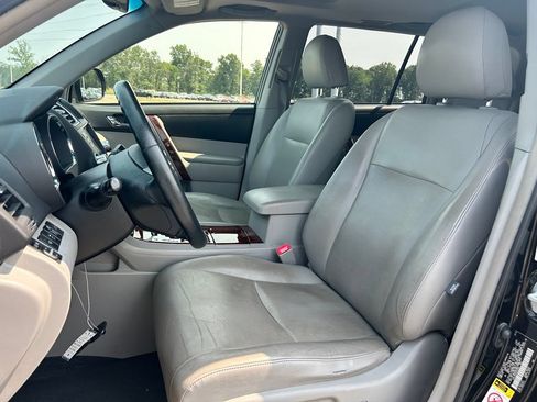 Used 2012 Toyota Highlander Limited AWD/4WD image 12