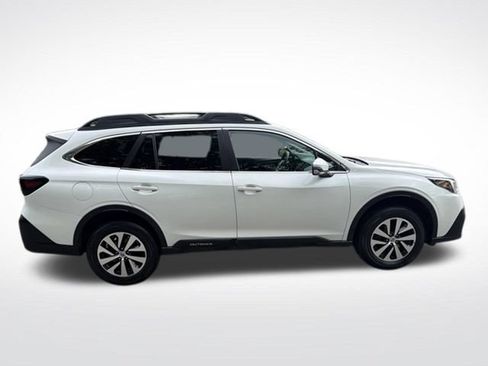 Used 2021 Subaru Outback Premium AWD/4WD image 9
