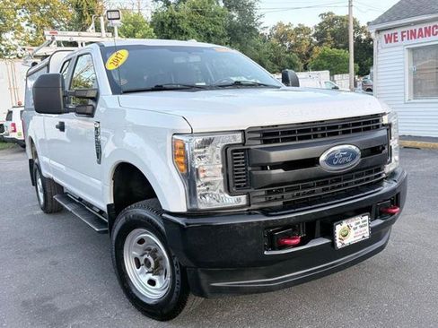 Used 2017 Ford F250 XL AWD/4WD image 2