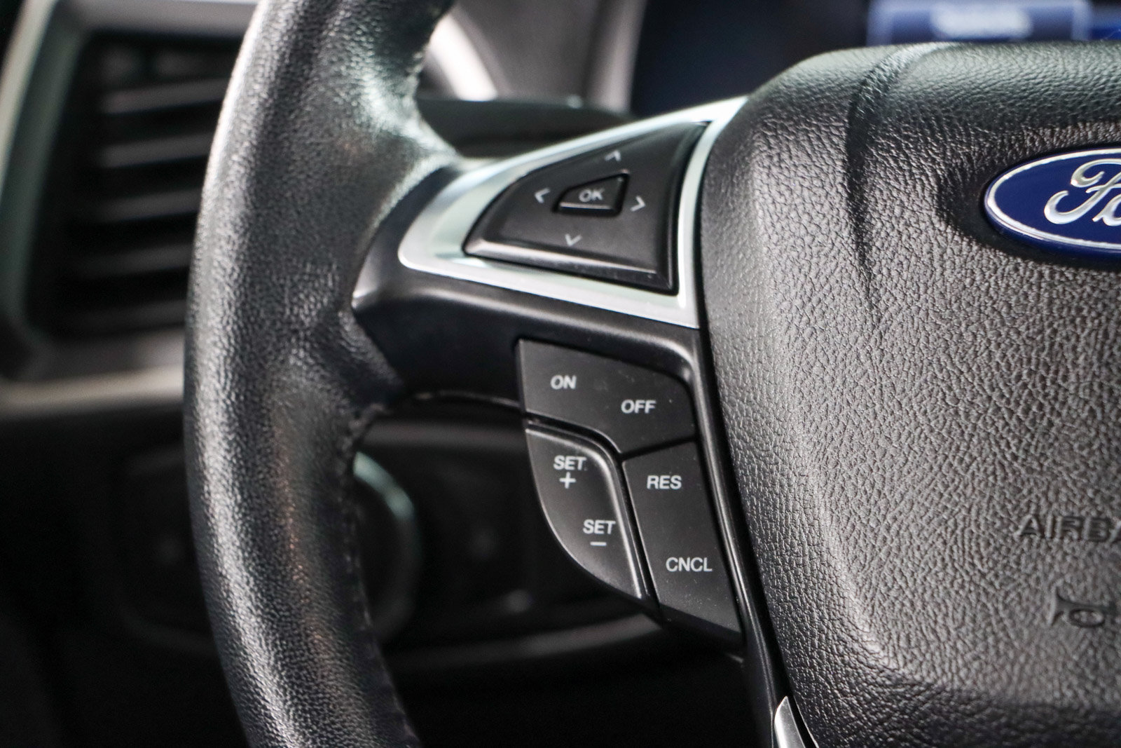Used 2022 Ford Edge SEL AWD/4WD image 13