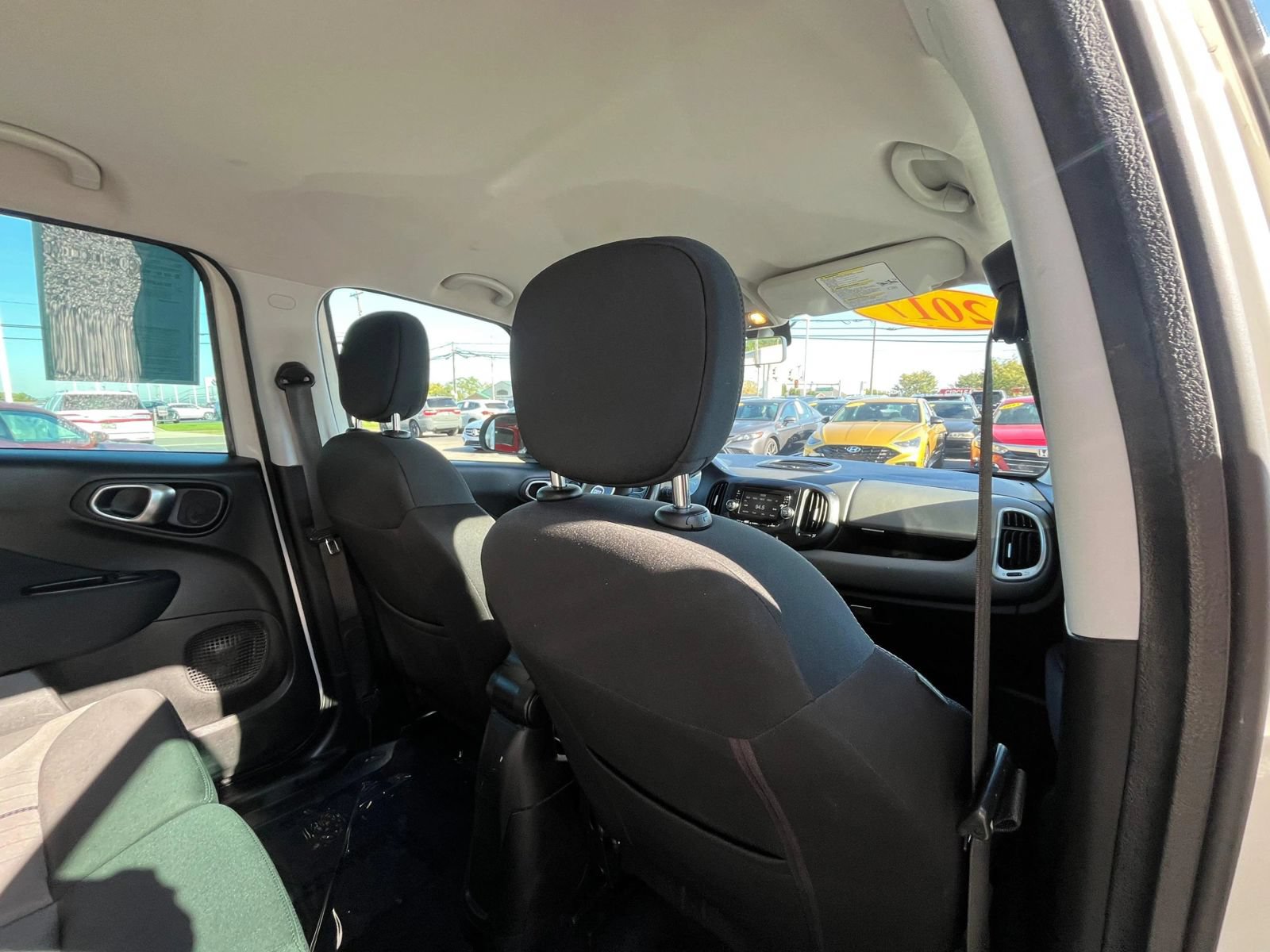 Used 2017 FIAT 500L Pop FWD image 28
