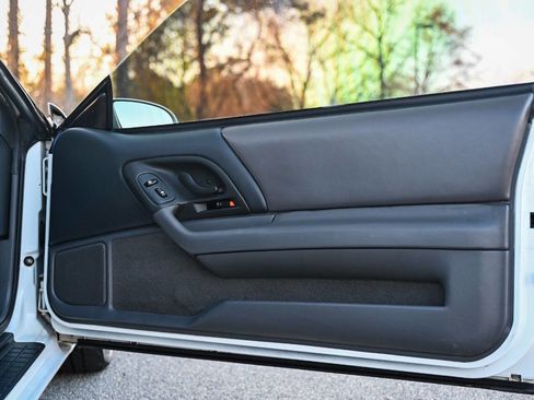 Used 1997 Chevrolet Camaro Z28 image 96