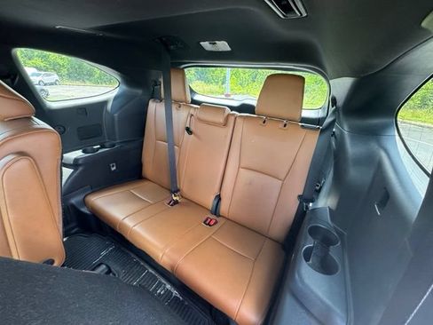 Used 2023 Toyota Highlander Platinum AWD/4WD image 18