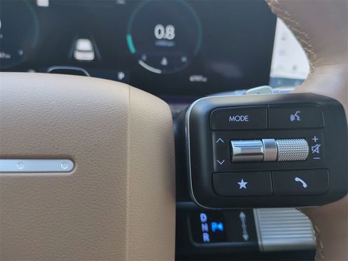 Used 2025 Hyundai Santa Fe Limited image 34