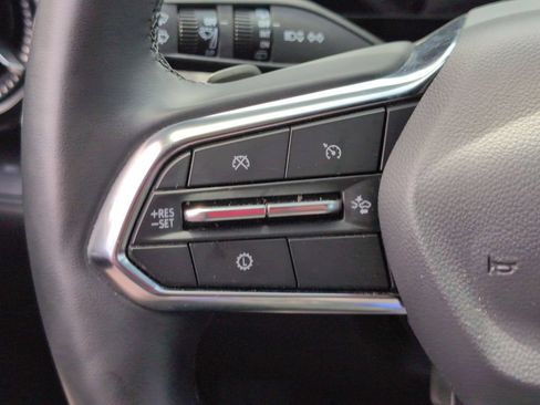 Used 2025 Chevrolet Equinox LT AWD/4WD image 21