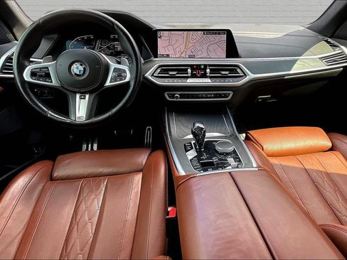 Used 2022 BMW X7 xDrive40i w/ M Sport Package AWD/4WD image 7