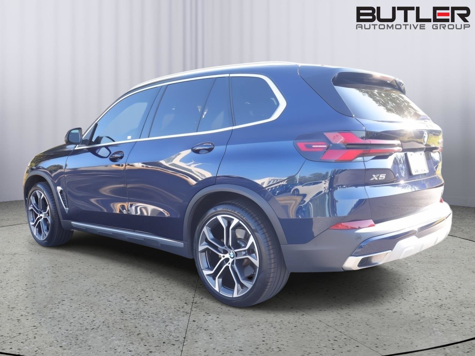 Used 2024 BMW X5 sDrive40i w/ Premium Package RWD image 4