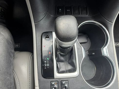 Used 2018 Toyota Highlander XLE image 21