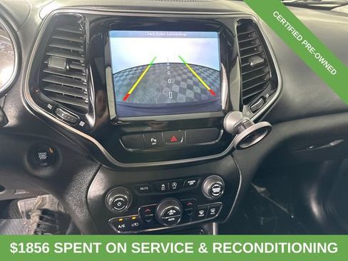 Certified 2019 Jeep Cherokee Overland AWD/4WD image 30