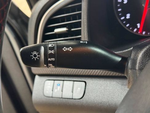 Used 2018 Hyundai Elantra Sport FWD image 21