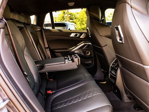 Used 2025 BMW X6 M Competition w/ Executive Package image 39