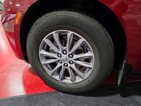 Certified 2023 Buick Enclave Essence image 8