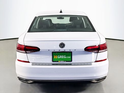 Used 2021 Volkswagen Passat 2.0T SE image 8