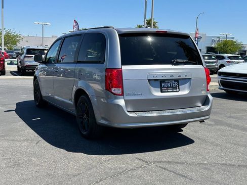 Used 2019 Dodge Grand Caravan GT FWD image 4