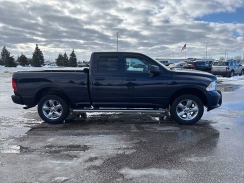 Used 2019 RAM 1500 Express w/ Express Value Package image 4