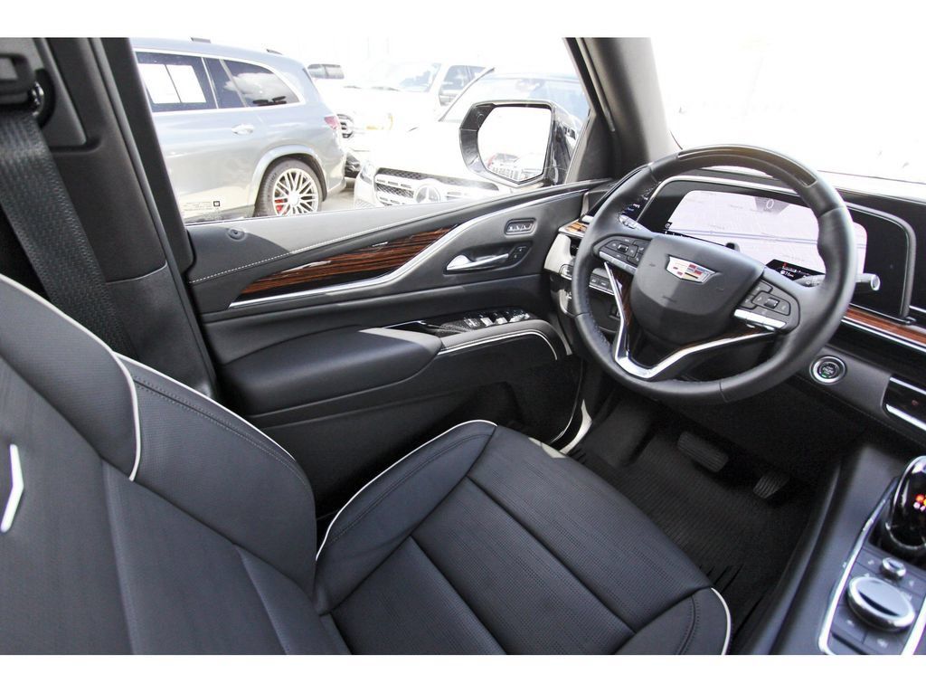 Certified 2023 Cadillac Escalade Premium Luxury AWD/4WD image 8