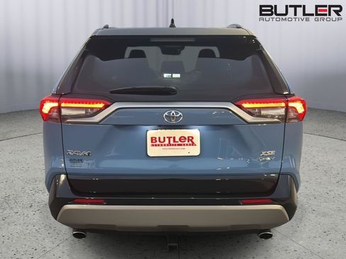Certified 2025 Toyota RAV4 XSE w/ Weather Package AWD/4WD image 5