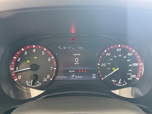 Used 2025 Nissan Frontier PRO-4X w/ Tow Package AWD/4WD image 13