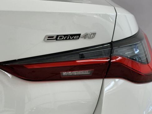 Used 2025 BMW i4 eDrive40 w/ Premium Package image 25