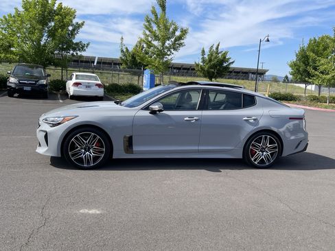 Used 2022 Kia Stinger GT2 AWD/4WD image 2