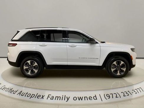 Used 2022 Jeep Grand Cherokee Limited 4xe w/ Luxury Tech Group II AWD/4WD image 6