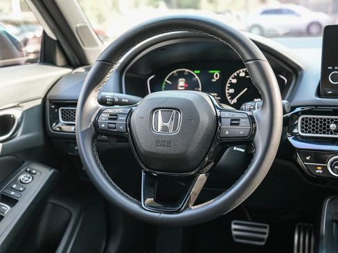 Used 2025 Honda Civic Sport image 13