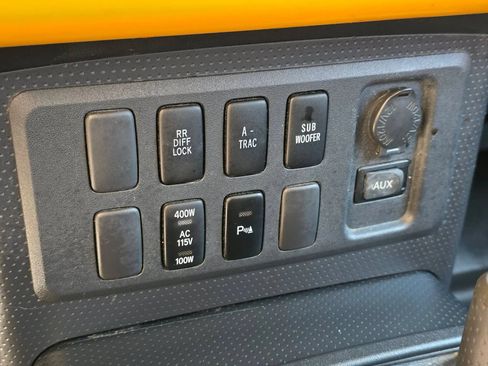 Used 2007 Toyota FJ Cruiser 4WD image 24