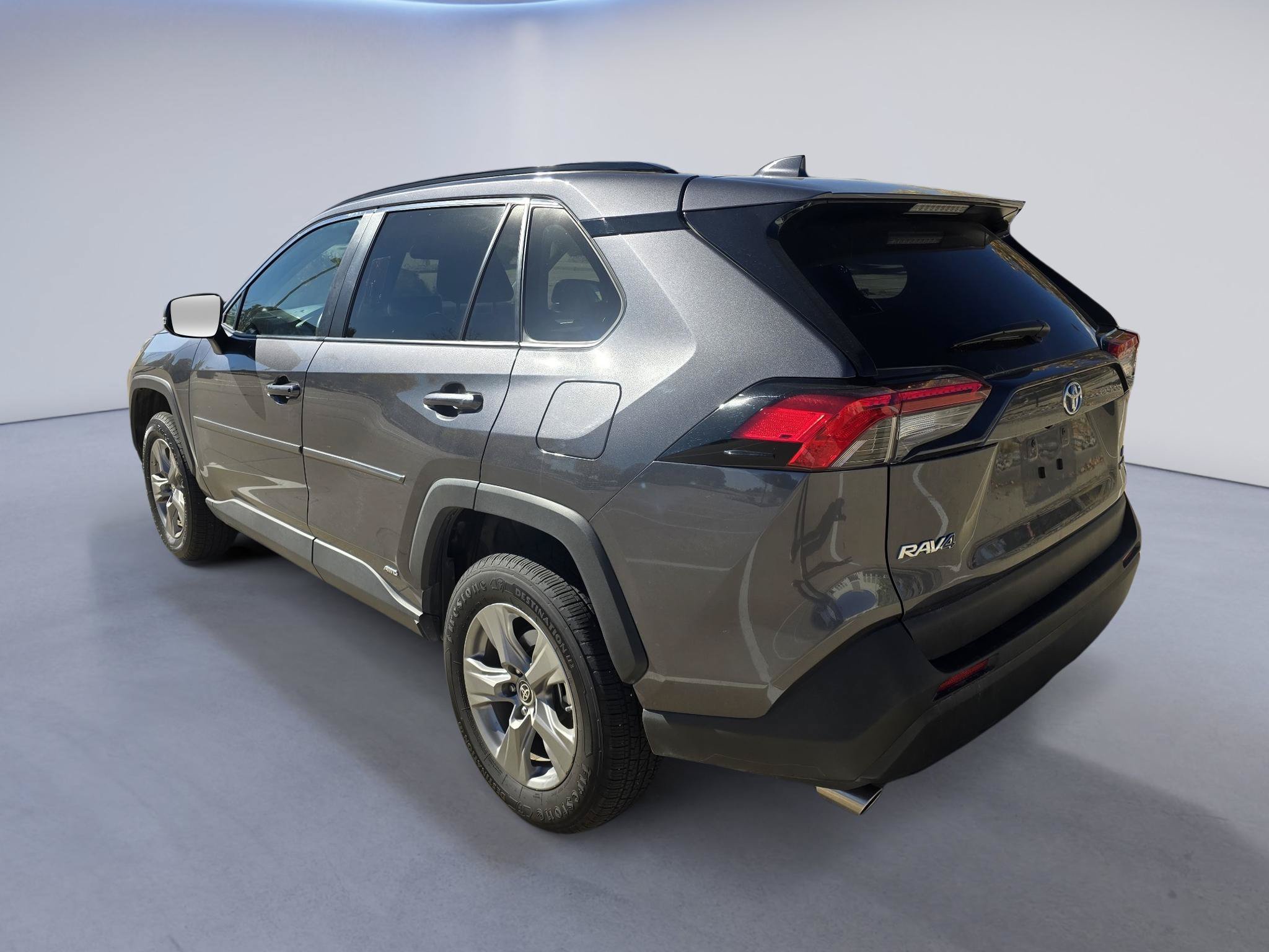 Used 2024 Toyota RAV4 LE AWD/4WD image 3