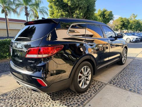 Used 2017 Hyundai Santa Fe Limited w/ Cargo Package image 5