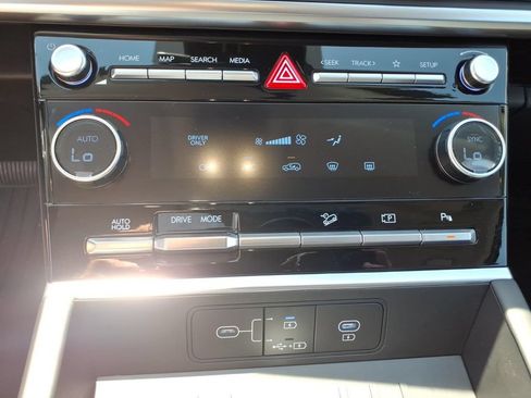 Used 2026 Hyundai Santa Fe SE FWD image 22