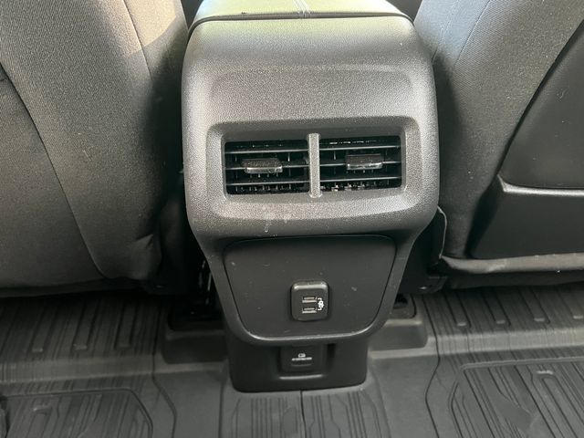 Used 2020 GMC Terrain SLE w/ GMC Pro Grade Package AWD/4WD image 34