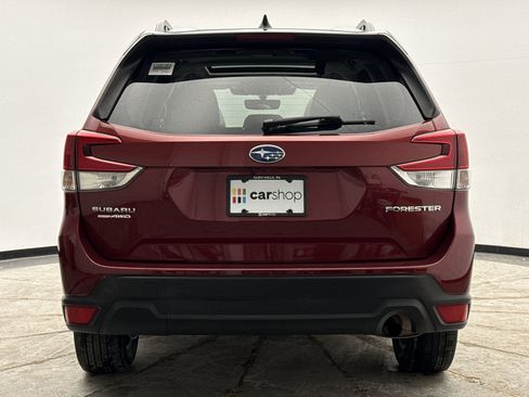 Used 2024 Subaru Forester Premium image 4