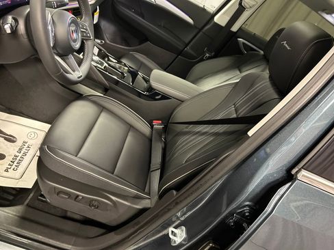 New 2026 Buick Envision Avenir image 10