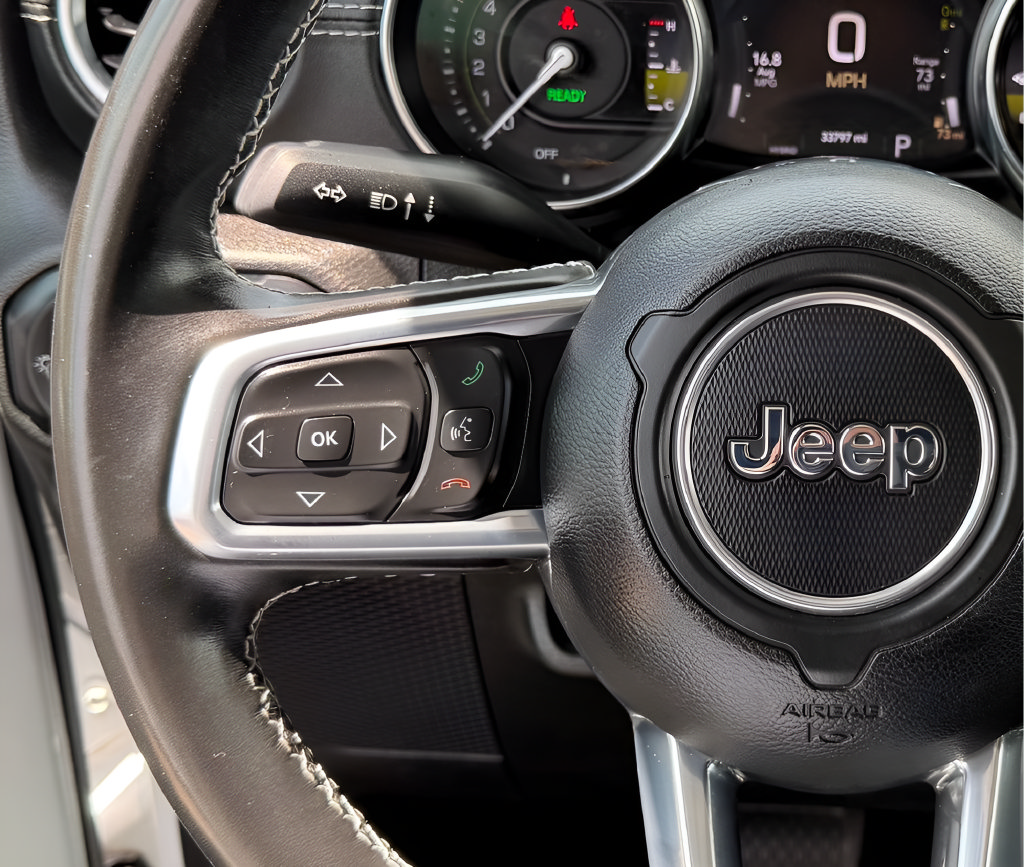 Used 2022 Jeep Wrangler Unlimited Sahara AWD/4WD image 40