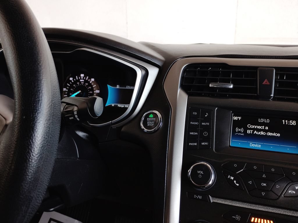 Used 2019 Ford Fusion SE FWD image 33