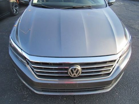 Used 2020 Volkswagen Passat 2.0T SE w/ Sunroof Package image 4