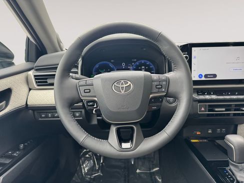 Used 2026 Toyota Camry XLE w/ Premium Plus Package FWD image 12