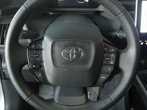 Used 2024 Toyota bZ4X AWD image 14