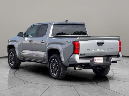 Certified 2025 Toyota Tacoma TRD Sport AWD/4WD image 4