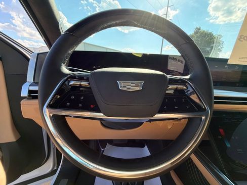 Used 2025 Cadillac Escalade IQ Sport 2 AWD/4WD image 19