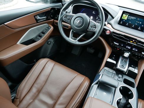 Certified 2024 Acura MDX SH-AWD w/ Technology Package image 9