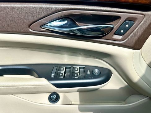 Used 2014 Cadillac SRX Premium image 35
